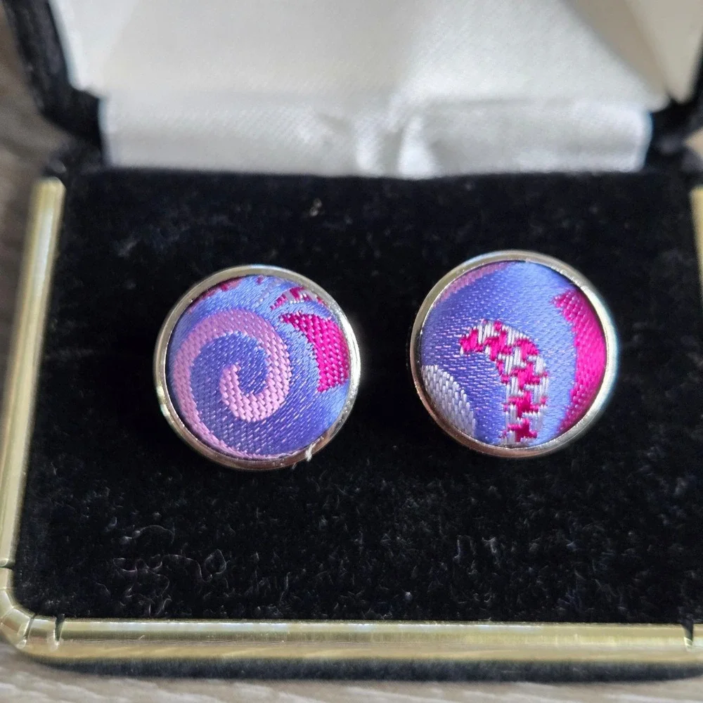 Vintage Silver Tone Round Purple Pink Silk Fabric Inlay Bullet Back Cufflinks